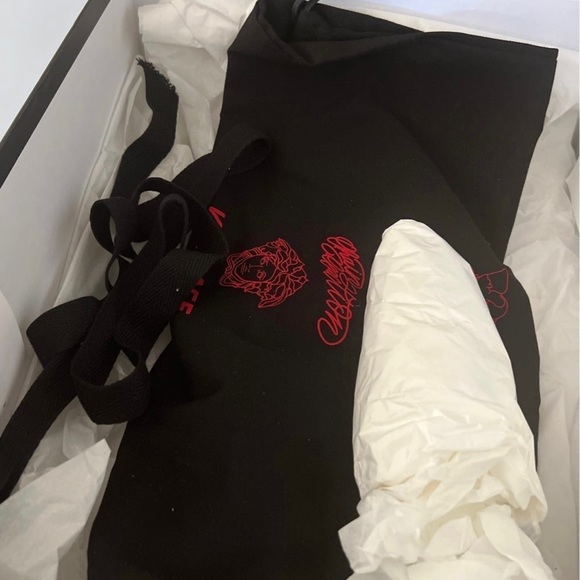 Versace chain reaction - Picture 6 of 6